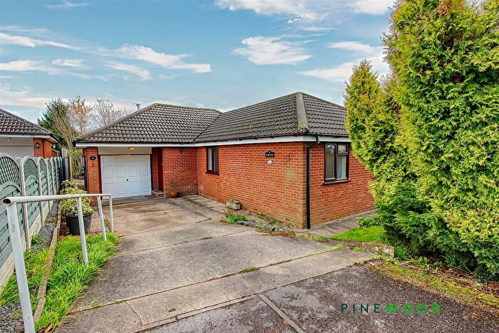 3 Bedroom Detached Bungalow To Rent In St. Lawrence Road, North Wingfield, Chesterfield, Derbyshire, S42