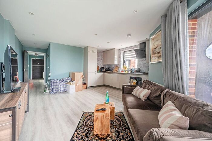 1 Bedroom Flat To Rent In High Street, Harrow, Harrow, HA3