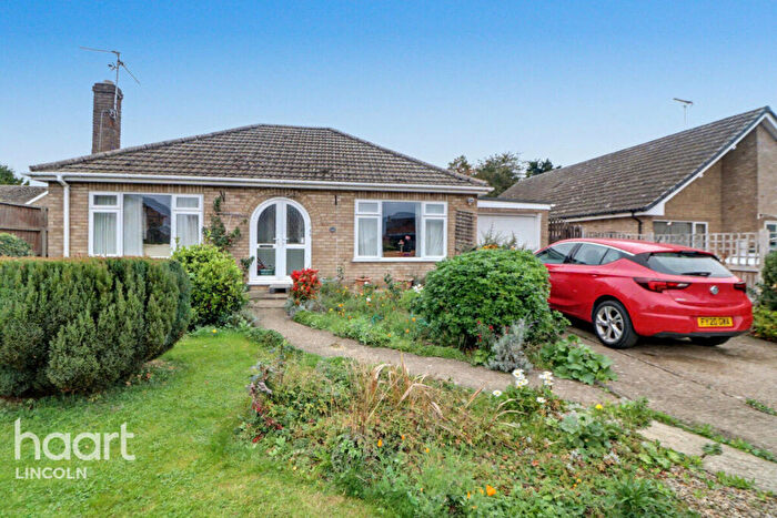 2 Bedroom Detached House For Sale In Fen Road, Pointon, NG34