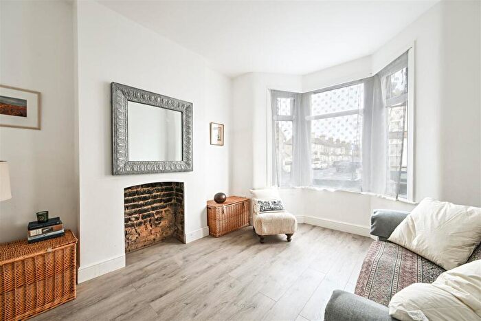 3 Bedroom House For Sale In Central Park Road, London, E6