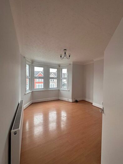 2 Bedroom Flat To Rent In Felbrigge Road, Ilford, IG3