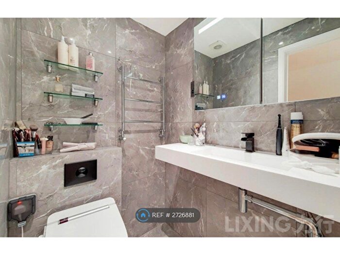 3 Bedroom Flat To Rent In London, London, SW5