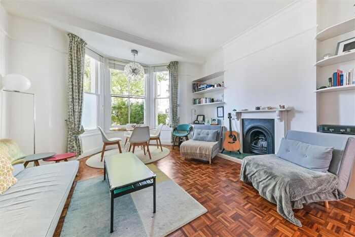 2 Bedroom Flat To Rent In Lady Margaret Road, Kentish Town, NW5