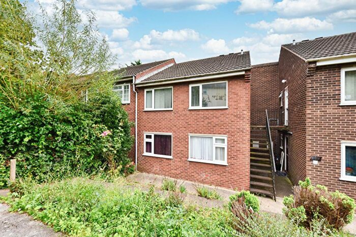 2 Bedroom Flat To Rent In Elwes Lodge, Carlton, Nottingham, NG4