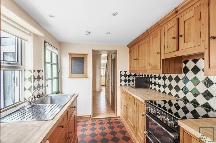 4 Bedroom Terraced House To Rent In Worplesdon Road, Guildford, GU2