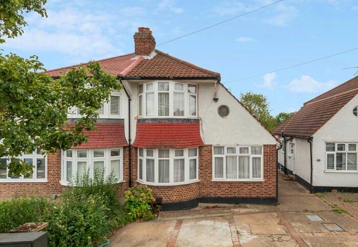4 Bedroom Property To Rent In Greenford Gardens, Greenford, UB6