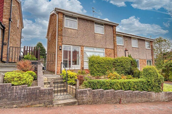 3 Bedroom End Of Terrace House For Sale In Eskdale Gardens, Gateshead, NE9