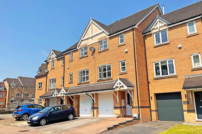 3 Bedroom Terraced House For Sale In Nightingale Drive, Harrogate, HG1