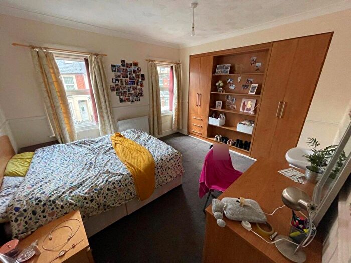 7 Bedroom Terraced House To Rent In De Beauvoir Road, Reading, RG1