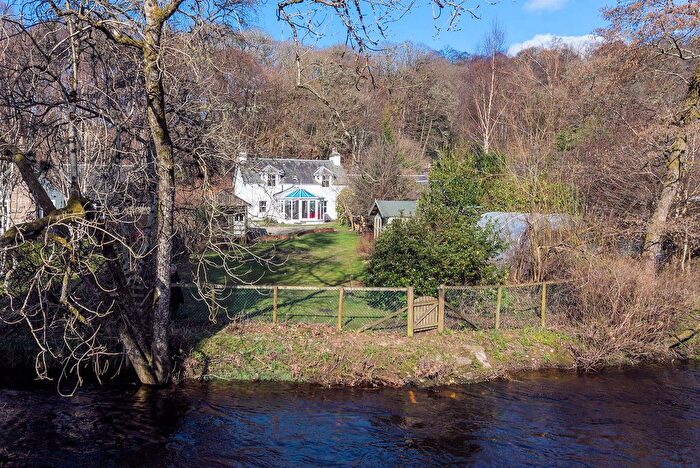 2 Bedroom Semi Detached House For Sale In Glasdale, Comrie, PH6