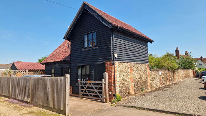 2 Bedroom Detached House For Sale In Halstead Road, Earls Colne, Colchester, CO6