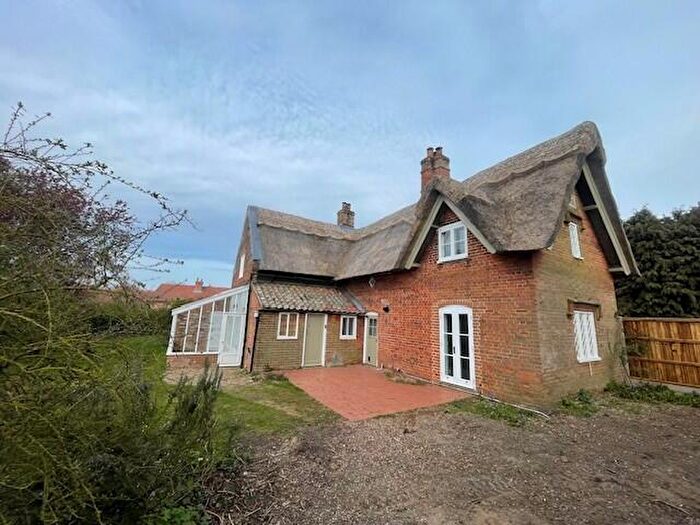 3 Bedroom Detached House To Rent In Silvergate, NR11