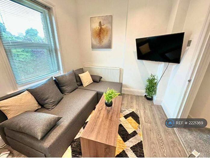 2 Bedroom Flat To Rent In Frances Road, Bournemouth, BH1