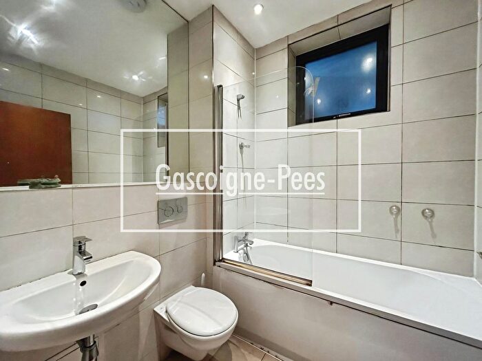 2 Bedroom Flat To Rent In Wote Street, Basingstoke, RG21