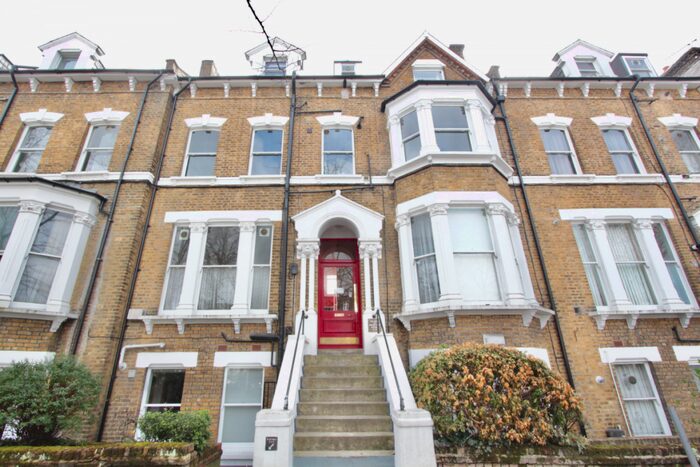 1 Bedroom Flat To Rent In The Trees, Amhurst Park, Stoke Newington, London, N16