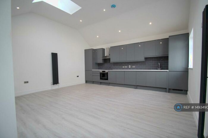 2 Bedroom Detached House To Rent In Skyline Court, Ongar, CM5