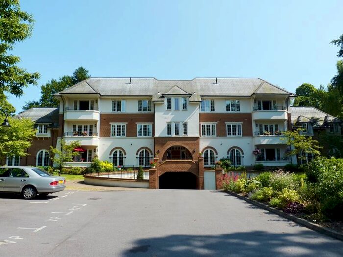 2 Bedroom Flat To Rent In Wood Road, Hindhead, GU26