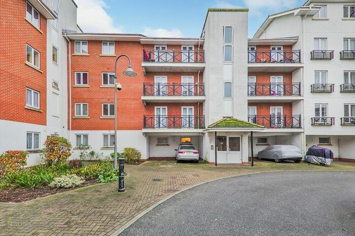 2 Bedroom Flat To Rent In Chantry Close, London, SE2