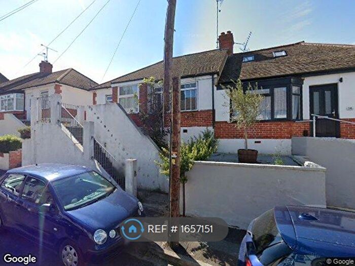 3 Bedroom Bungalow To Rent In Thomas Street, Rochester, ME1