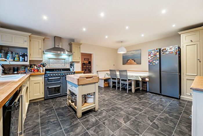 3 Bedroom End Of Terrace House For Sale In Hill Cottages, Milley Lane, Hare Hatch, Berkshire, RG10