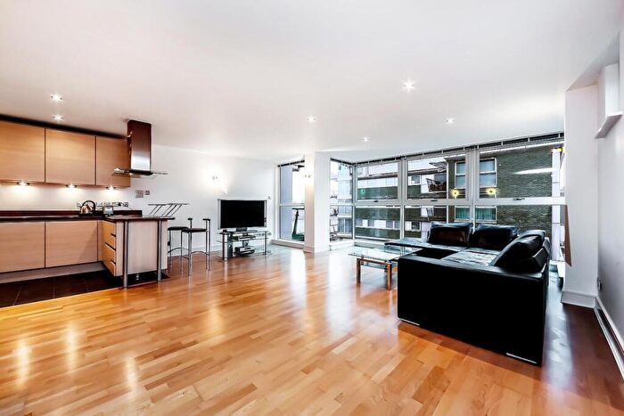 2 Bedroom Flat To Rent In Cinnabar Wharf East, Wapping High Street, E1W