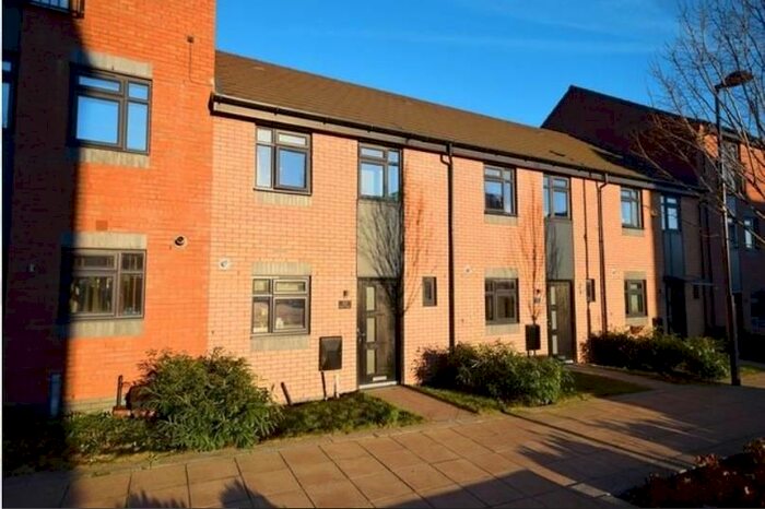 3 Bedroom Terraced House To Rent In Kiln View, Hanley, Stoke-On-Trent, ST1