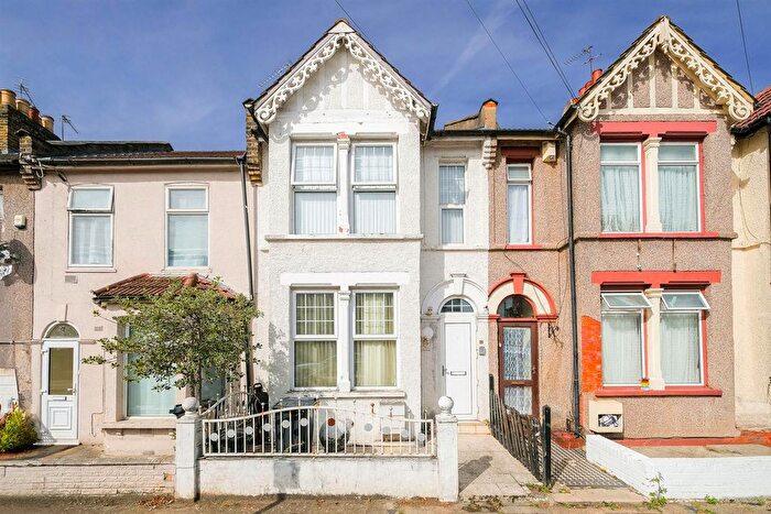 3 Bedroom Property For Sale In Pelham Road, Ilford, IG1