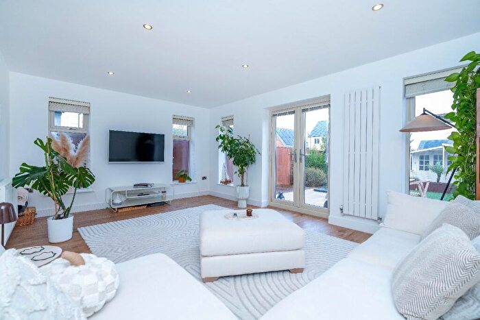 3 Bedroom Detached House For Sale In Eastgate, Deeping St James, PE6