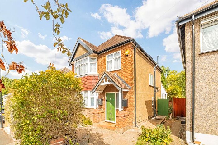 3 Bedroom Detached House To Rent In Studland Road, Hanwell, W7