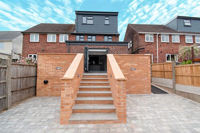 3 Bedroom Semi-Detached House For Sale In Charles Street, Alfreton, DE55