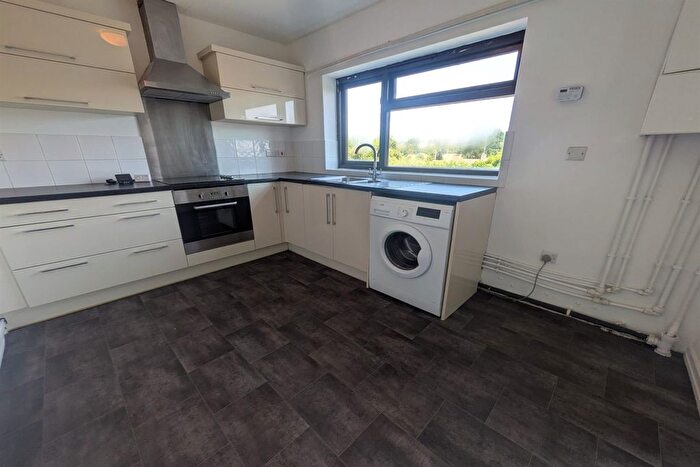 2 Bedroom Flat To Rent In Blenheim Drive, Chilwell, NG9