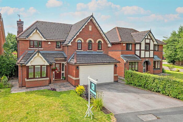 4 Bedroom Detached House For Sale In Riversdale, Woolston, Warrington, WA1