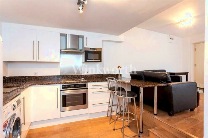 2 Bedroom Apartment To Rent In Finchley Road, Golders Green, London, NW11