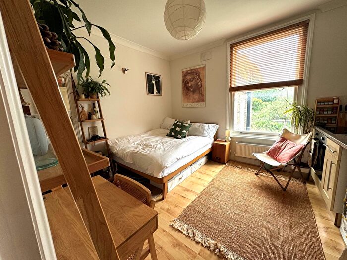 Studio To Rent In Ferme Park Road, Crouch End, N8