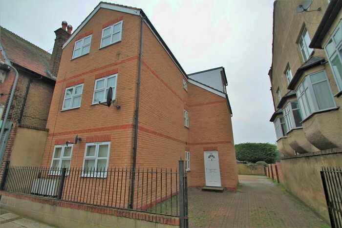 1 Bedroom Flat To Rent In Kitchener Avenue, Gravesend, DA12