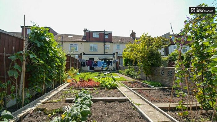 3 Bedroom Terraced House To Rent In Newham Way, London, E6