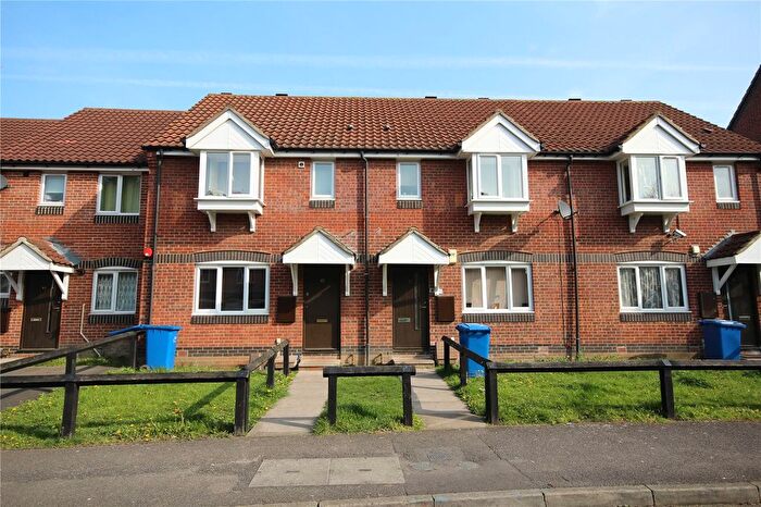 1 Bedroom Flat To Rent In Achilles Close, London, SE1