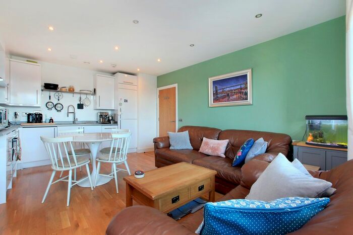 1 Bedroom Flat To Rent In Acre Lane, Brixton, London, SW2