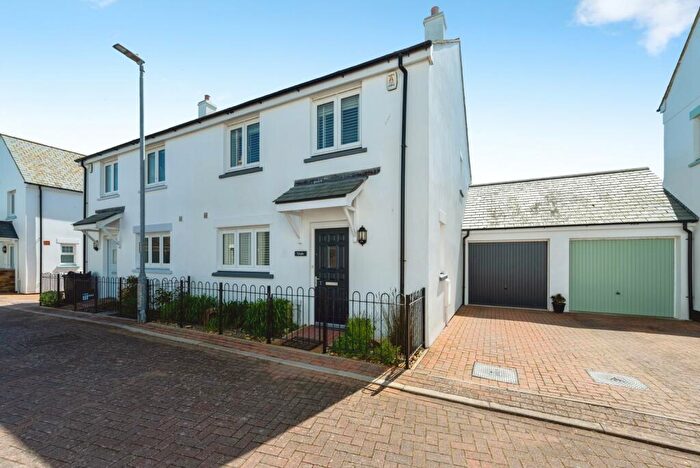 4 Bedroom Semi-Detached House For Sale In Jubilee Close, St. Merryn, Padstow, Cornwall, PL28