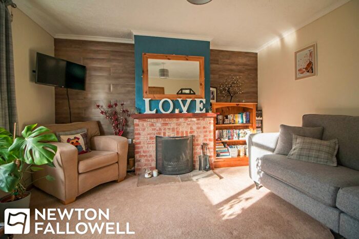 3 Bedroom Terraced House For Sale In Clinton Rise, Gamston, DN22