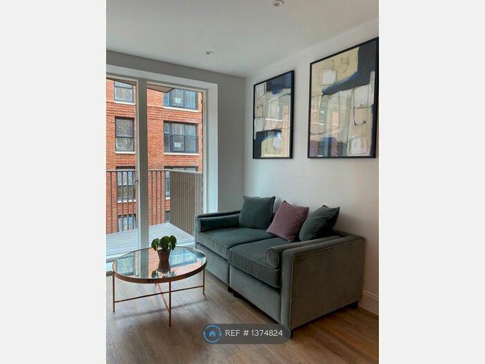 1 Bedroom Flat To Rent In Darjeeling House, Slough, SL1