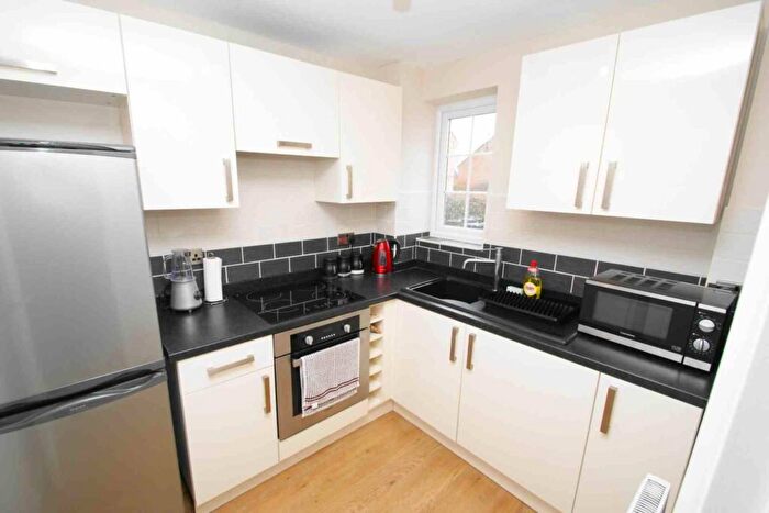 1 Bedroom End Of Terrace House To Rent In The Lawns, Hemel Hempstead, Hertfordshire, HP1