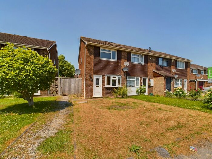 2 Bedroom Property To Rent In Windyridge Gardens, Cheltenham, Gloucestershire, GL50