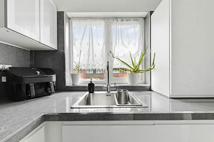 2 Bedroom Maisonette For Sale In Brangwyn Crescent, Colliers Wood, SW19