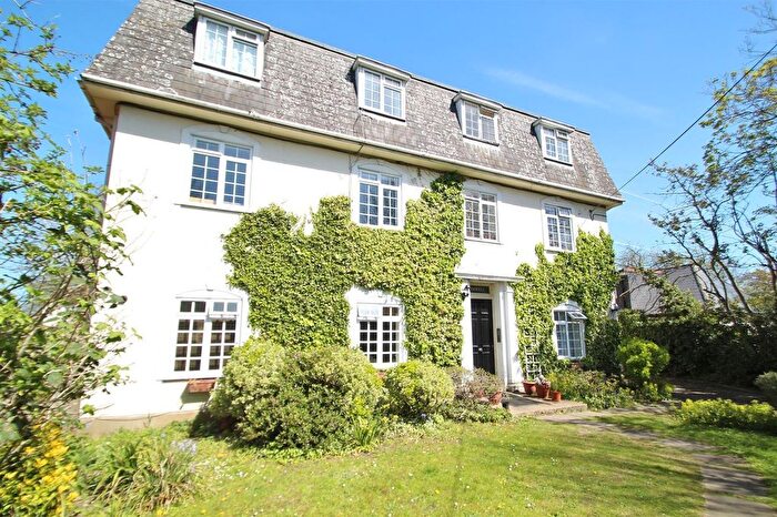 2 Bedroom Flat To Rent In The Woodlands, Amwell House The Woodlands, TW7