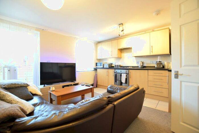 1 Bedroom Flat To Rent In Norwich Avenue, Bournemouth, BH2