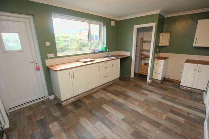 3 Bedroom End Of Terrace House For Sale In Groveside, Henlow, SG16
