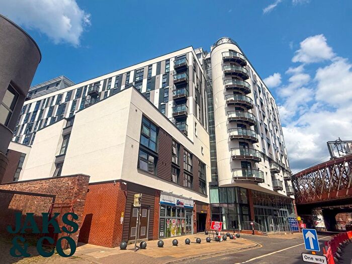 2 Bedroom Flat For Sale In Chapel Street, Salford, M3