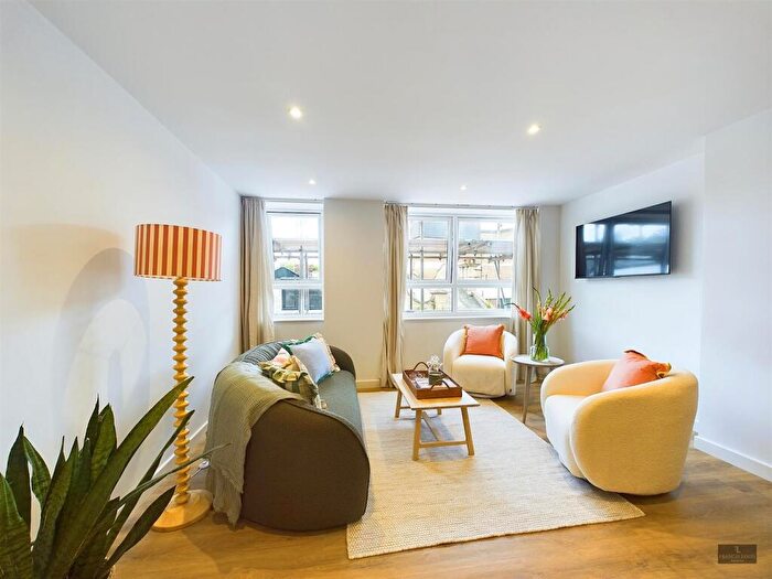 1 Bedroom Flat To Rent In Flat Concord House, Exeter, EX1