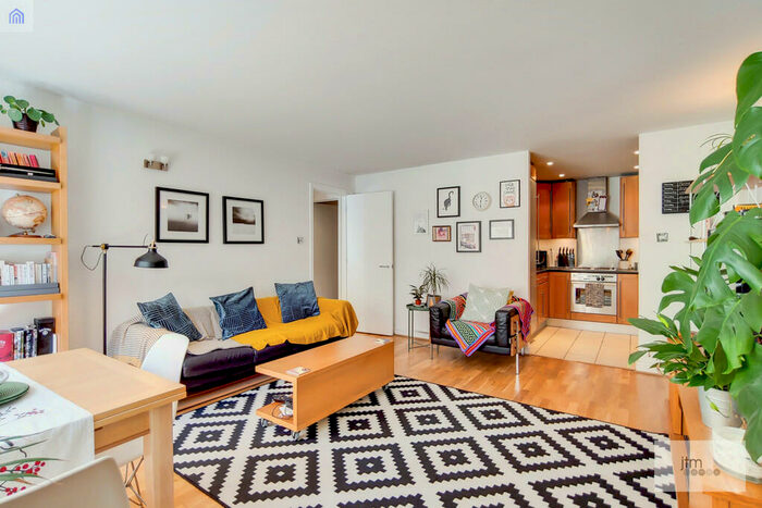 2 Bedroom Apartment To Rent In Sussex Way, London, N19